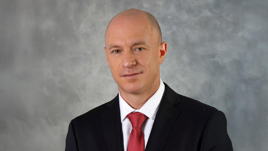 יורם נוה, מנכ"ל כלל החזקות. לא קיבל אופציות (צילום: סיון פרג') יורם נוה מנכ"ל כלל ביטוח ועידת התחזיות