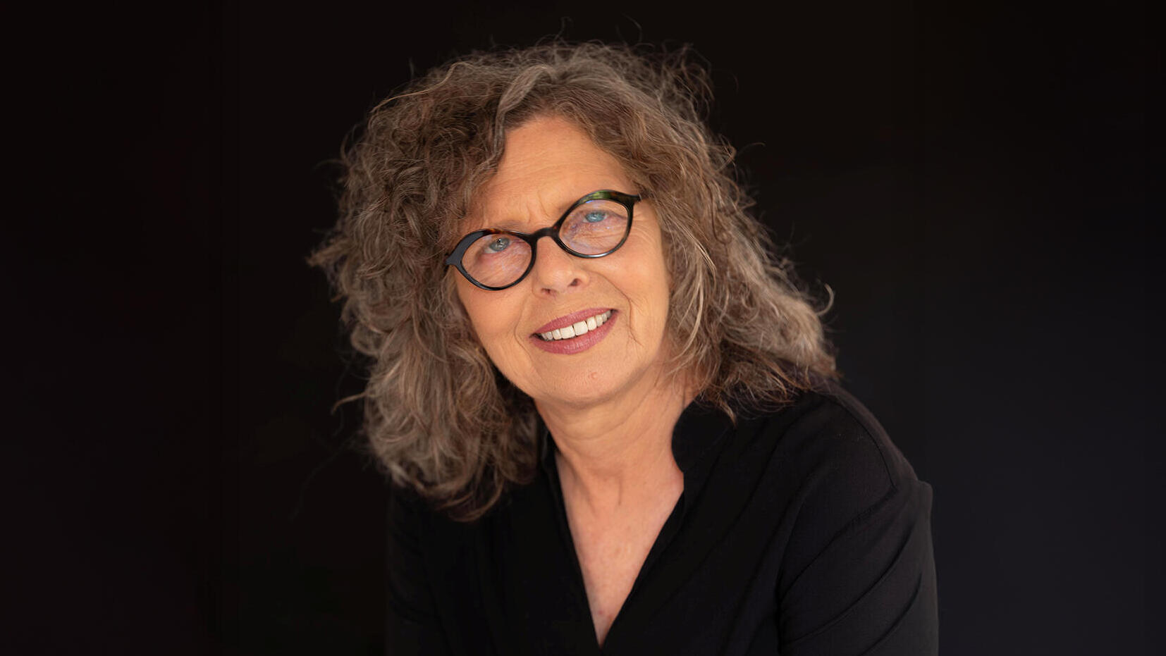 מיכל זמיר סופרת עורכת ועיתונאית ישראלית פנאי