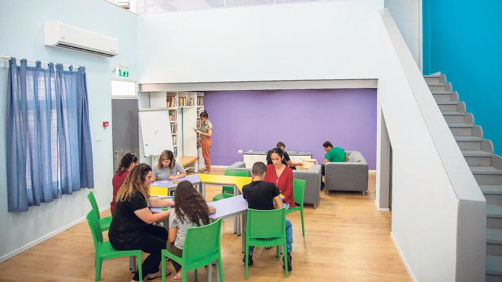 כיתת חינוך מיוחד. האוצר התנגד למסקנות ועדת שפירא (צילום: באדיבות אלומות אור) פעילות עמותה ב חינוך המיוחד