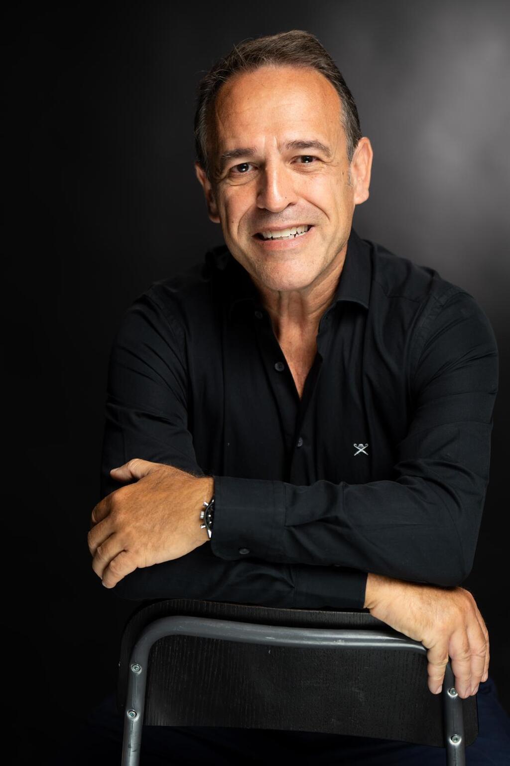 לורן נחום, משנה לסמנכ"ל מערכות מידע ב־Max