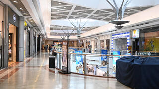 חנויות סגורות קניון סגור