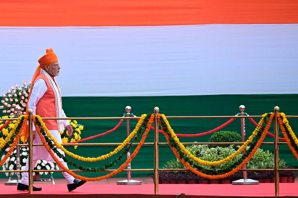 ר"מ הודו נרנדרה מודי. הכלכלה ההודית תלויה בנפט הרוסי (צילום: Money SHARMA / AFP) ר"מ הודו נרנדרה מודי