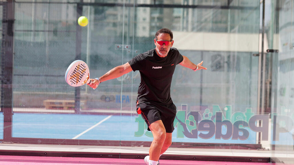 דני רופ משחק הפאדל סוג של מטקות 