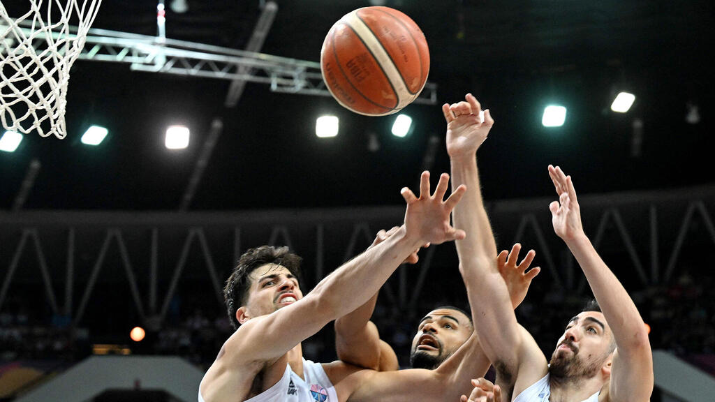 משחק כדורסל אליפות אירופה בין ישראל ו צרפת