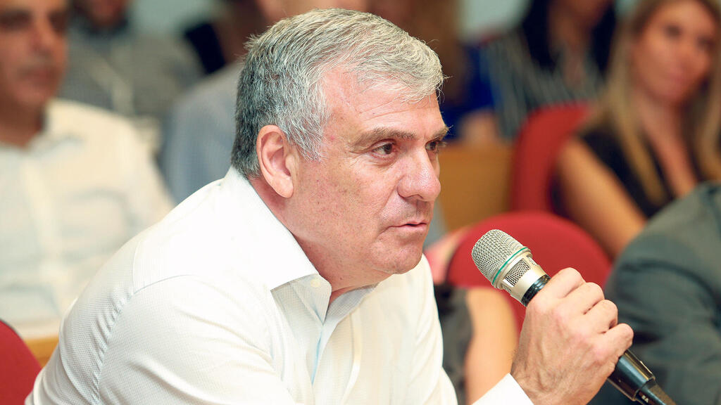 אבי לוי מנכ"ל ובעל שליטה ב להב אל. אר.