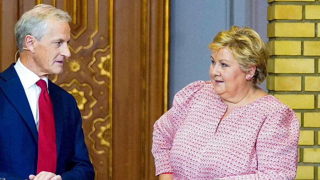 מימין ראשת המפלגה השמרנית ארנה סולברג וראש ממשלת נורבגיה יונאס גאאר סטרה מהלייבור