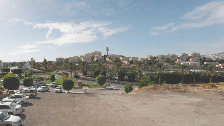 מעלה אדומים (צילום: רון אלמוג ויקימדיה) מעלה אדומים