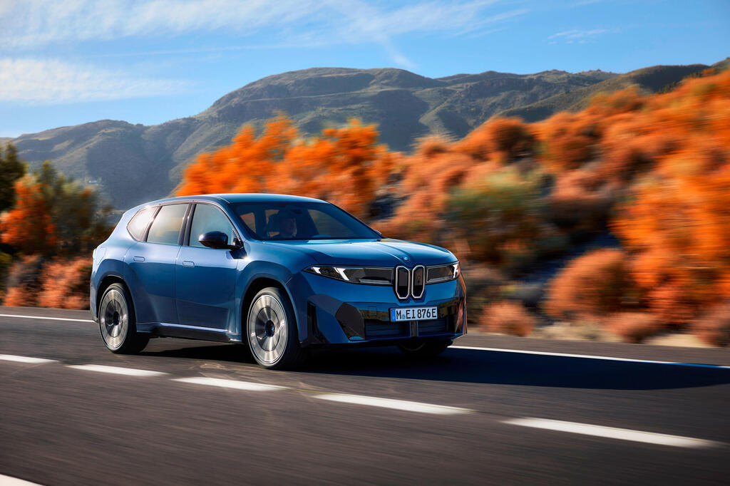 BMW IX 3. עיצוב קיצוני וטכנולוגיה שתאפשר טווח נסיעה (תיאורטי) ענק
(צילום: Fabian Kirchbauer ) רכב ב מ וו 3 IX BMW IX 3