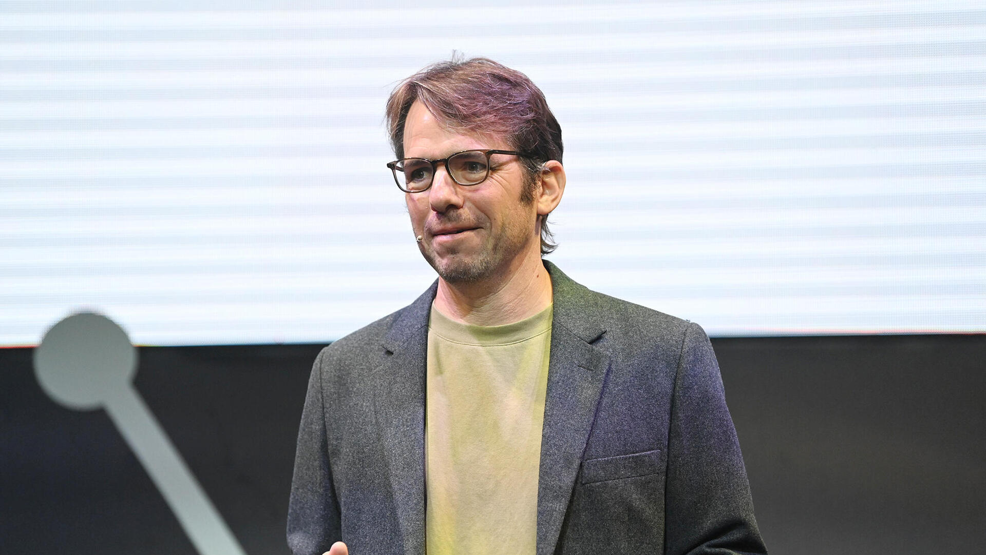 כנס AI - עמרי מרכוס אסטרטג תוכן מנהל קריאטיב ואיש פיתוח מתמחה בבינה