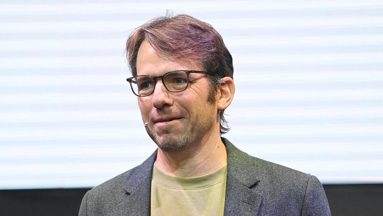 כנס AI - עמרי מרכוס אסטרטג תוכן מנהל קריאטיב ואיש פיתוח מתמחה בבינה