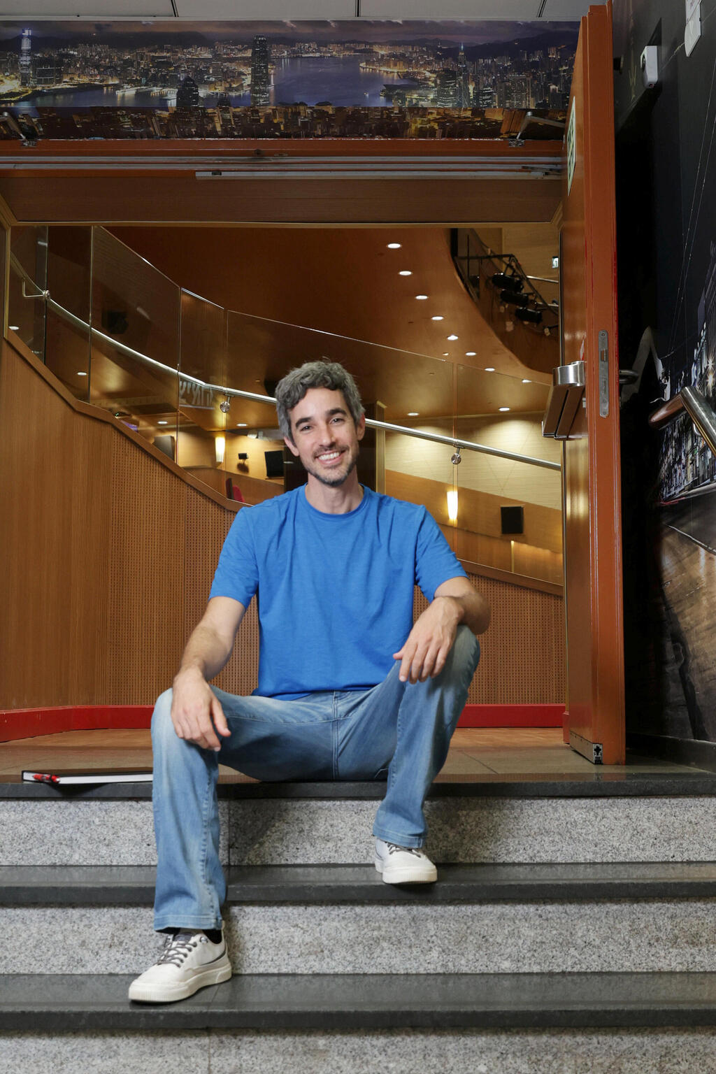 פנאי הבמאי להב תימור מחזמר שאול