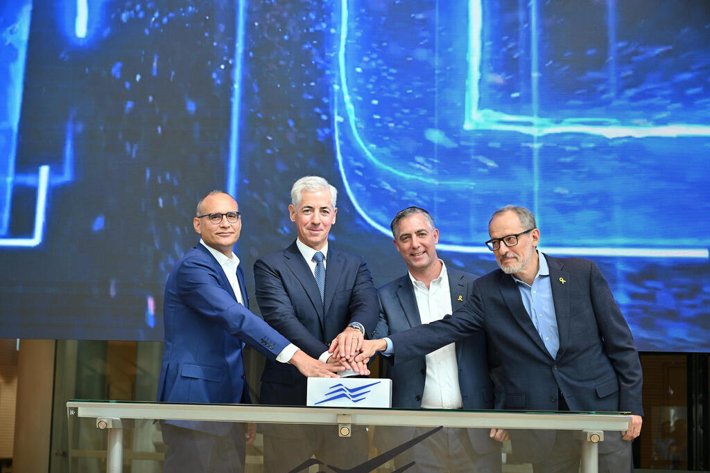 פתיחת מסחר בבורסת תל אביב פרופ' יוג'ין קנדל יו"ר דירקטוריון הבורסה ספי זינגר יו"ר רשות ני"ע ביל אקמן מנכ"ל קרן Pershing Square Capital Management L.P ו איתי בן זאב מנכ"ל הבורסה