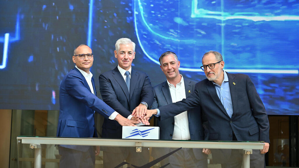 Bill Ackman (second from left) opening trading at the Tel Aviv Stock Exchange. 