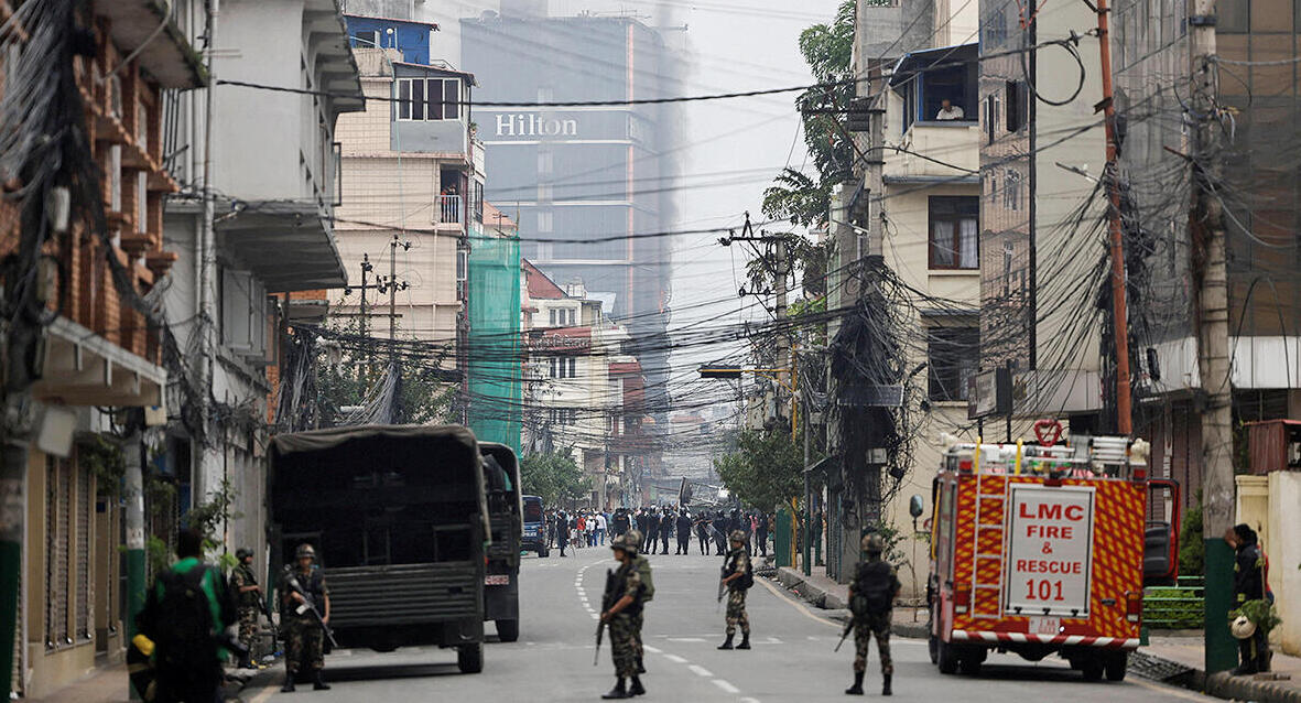 פוטו מהומות נפאל חיילים חמושים קטמנדו