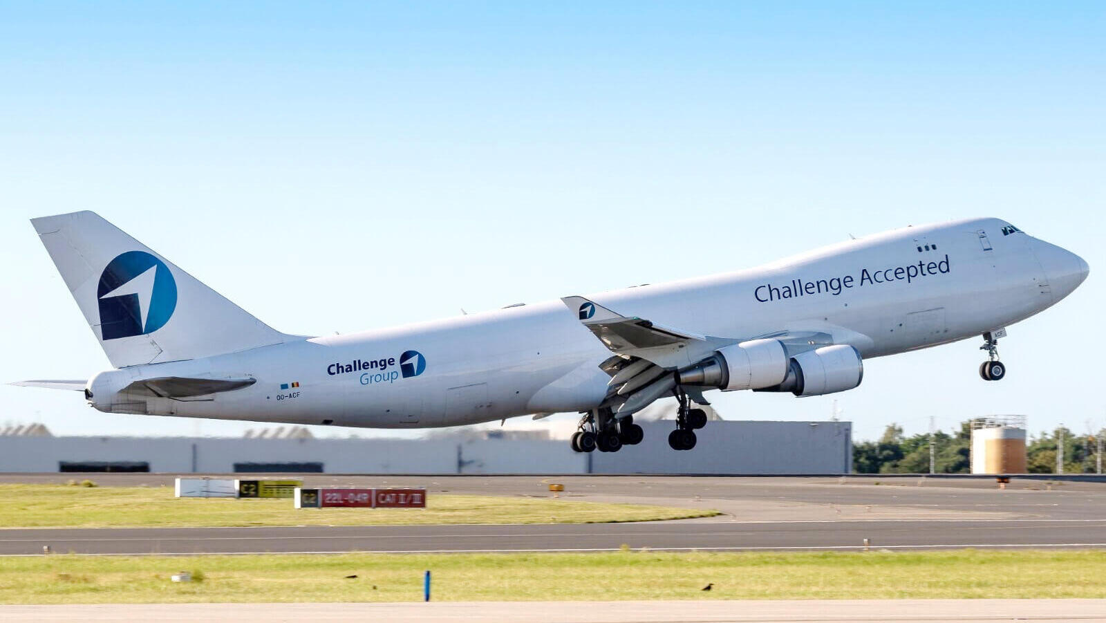 מטוס חברת צ'אלנג' איירליינס הישראלית