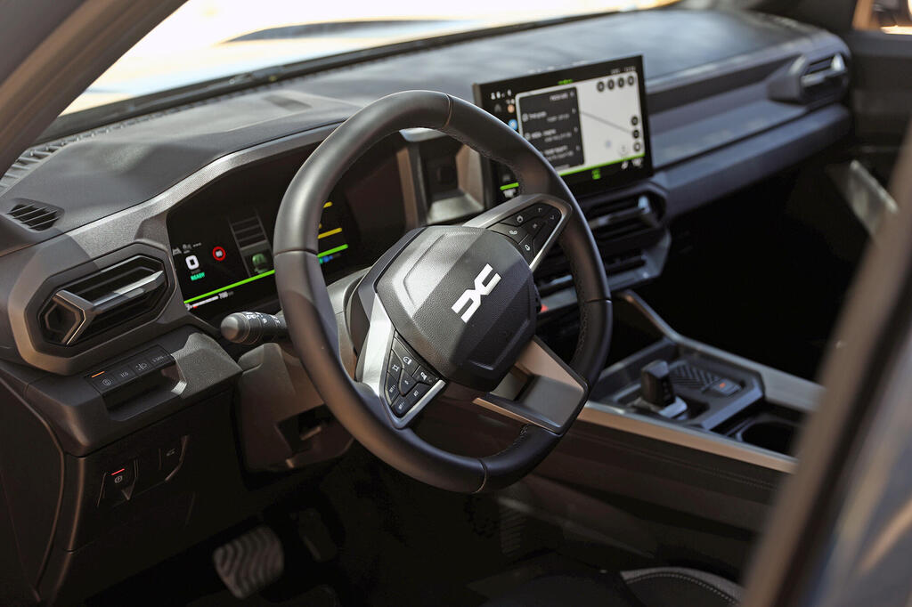 מבחן רכב דאצ'יה ביגסטר מבפנים