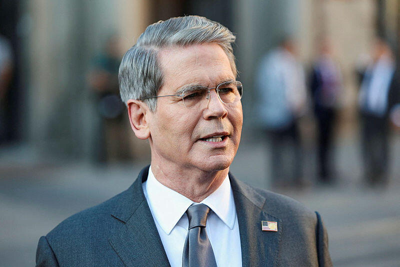 שר האוצר האמריקאי סקוט בסנט (צילום: REUTERS/Violeta Santos Moura) שר האוצר של ארה"ב סקוט בסנט 2 בשיחות הסחר עם סין במדריד 15.9.25