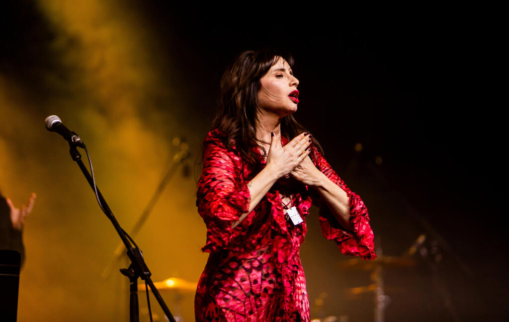 כורם. מצביעה על אחריותה של המדינה ששולחת חיילים להילחם עבורה, בלי להבין איך צריך לטפל בהם אחר כך