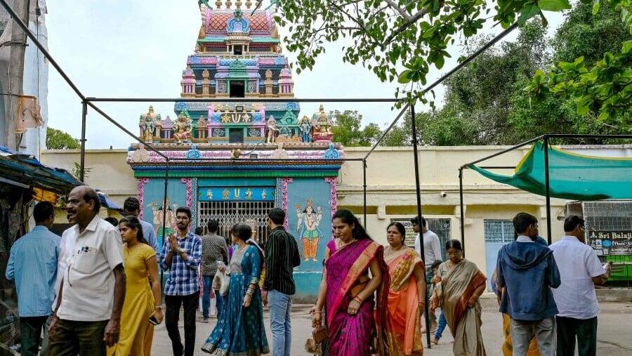 מקדש צ'ילקור בלאג'י  The Chilkur Balaji היידראבאד הודו