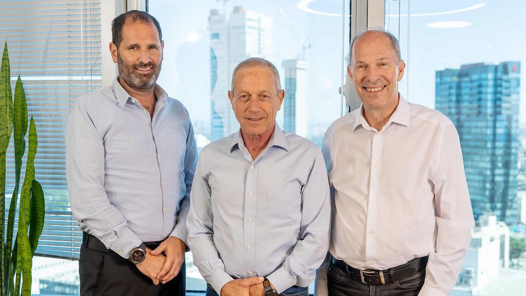 ראשי קרן אלומה - מימין אורי יוגב מולי רבינא ו יאיר הירש