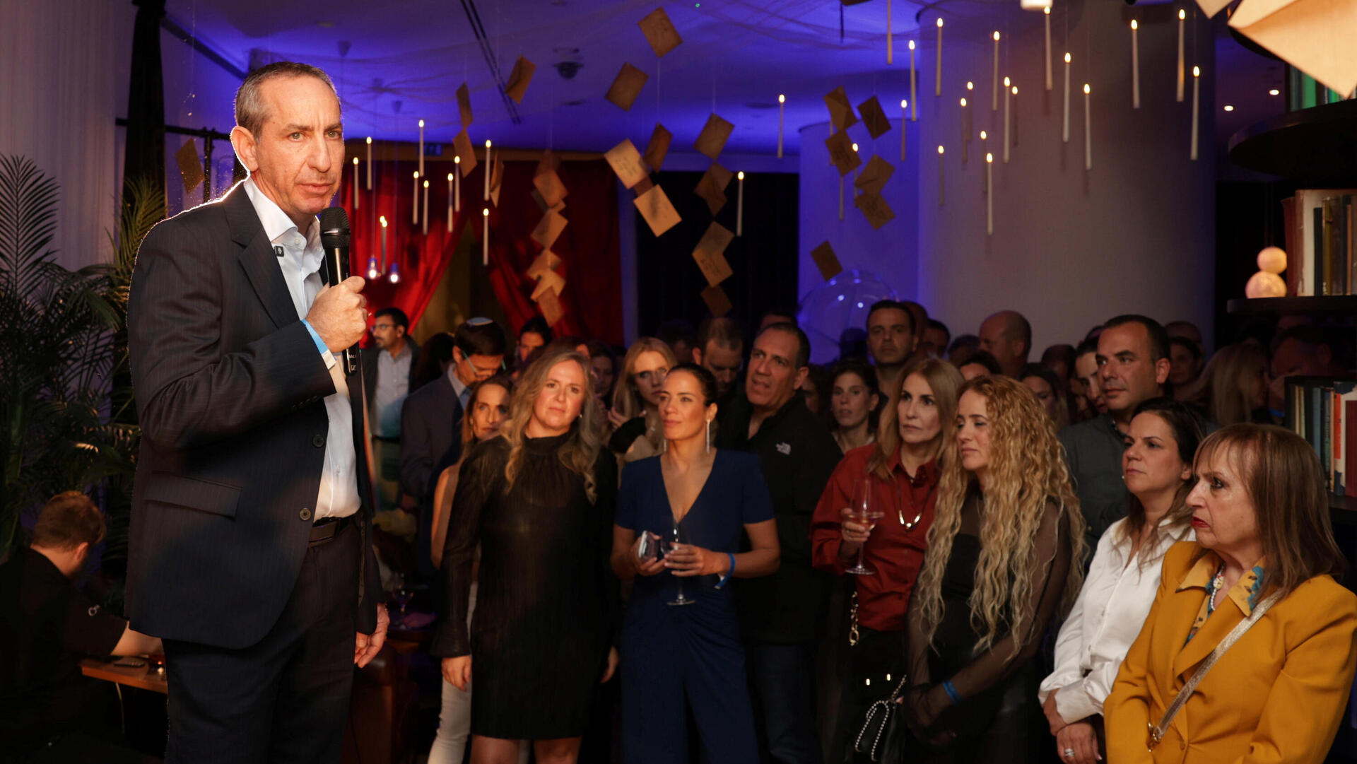 ועידת לונדון 2025 - אורי אלון יו"ר בנק לאומי מינגלינג