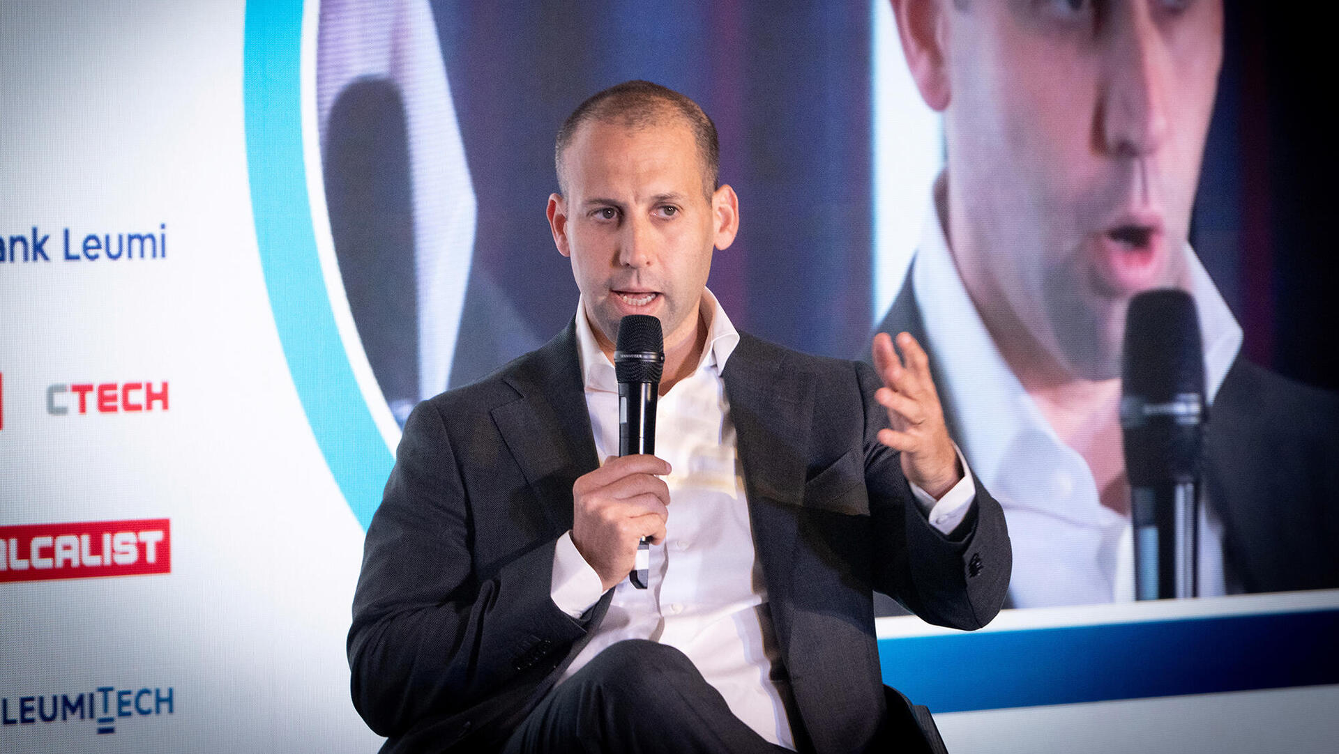 ועידת לונדון 2025 - תומר ראב"ד יו"ר קבוצת בזק