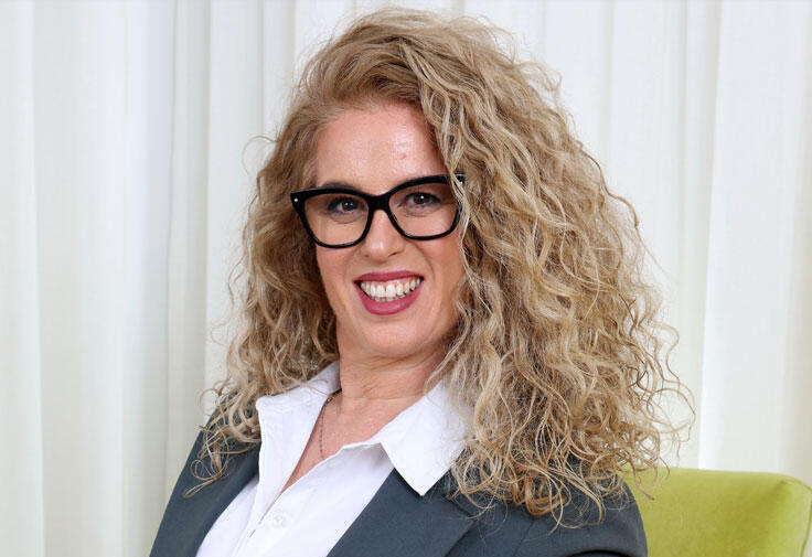 עו"ד ומגשרת איילת שיים מור