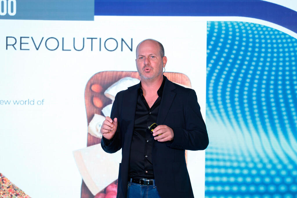 מייסד Torr FoodTech, רועי נעמן. "מייצרים את חטיף המחר" (צילום: אוראל כהן) ועידת לונדון - רועי נעמן מייסד משותף TorrFoodTech