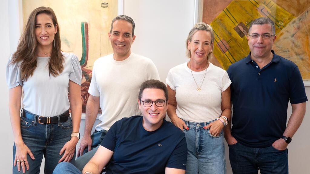 השותפים בקרן גלילות קפיטל, מימין: אריק קליינשטיין, רינת רמלר, ליאור ליטבק, קובי סמבורסקי ונופר עמיקם (צילום: מארי רון) שותפים קרן גלילות קפיטל - מימין אריק קליינשטיין רינת רמלר ליאור ליטבק קובי סמבורסקי נופר עמיקם