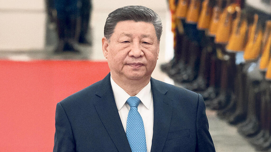 שי ג'ינפינג, נשיא סין. חשש מהצתה מחודשת של מלחמת הסחר (צילום: AP/ Andres Martinez Casares) מגזין 100 משפיעים ומשפיעות 2025 שי ג'ינפינג נשיא סין