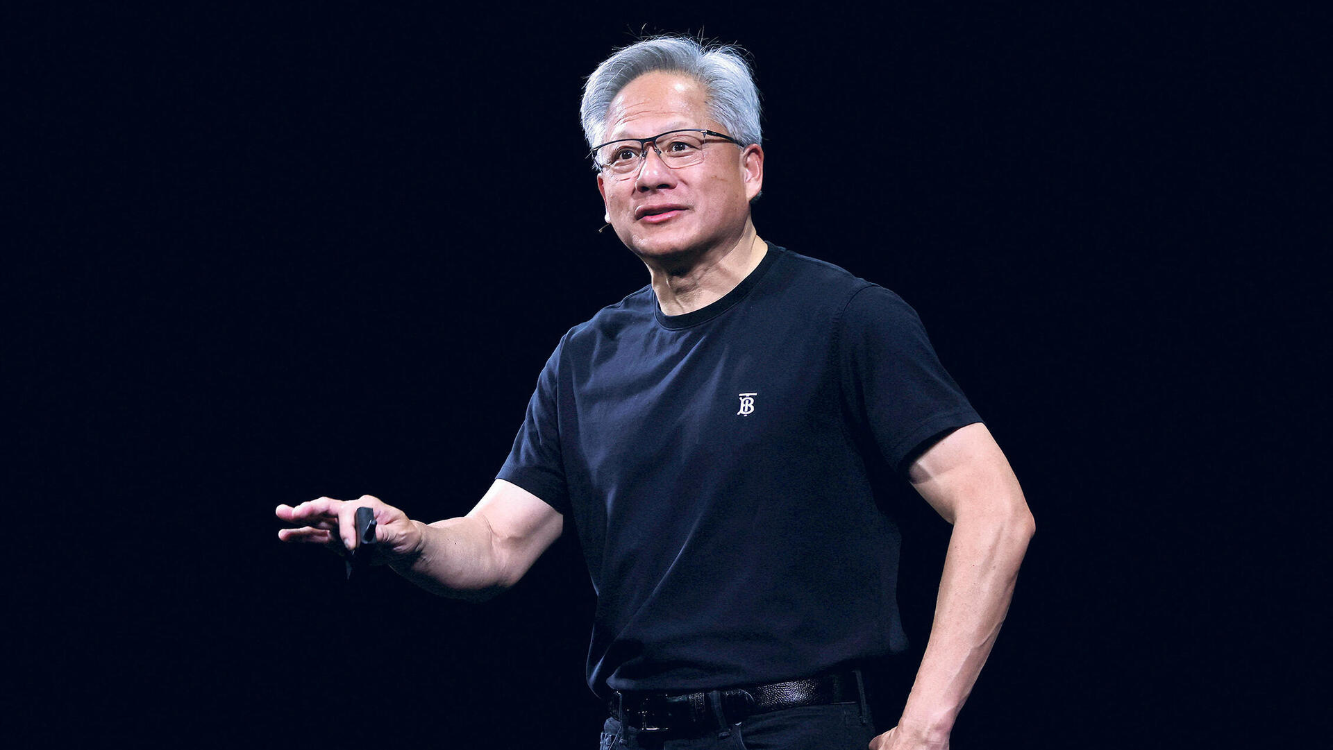 מגזין 100 משפיעים ומשפיעות 2025 ג'נסן הואנג מנכ"ל אנבידיה