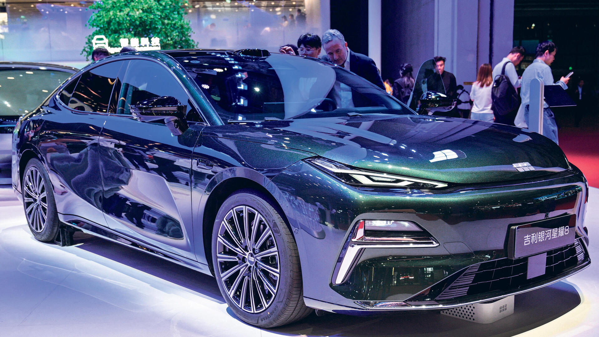 מגזין 100 משפיעים ומשפיעות 2025 רכב חשמלי סיני חשמליות סיניות