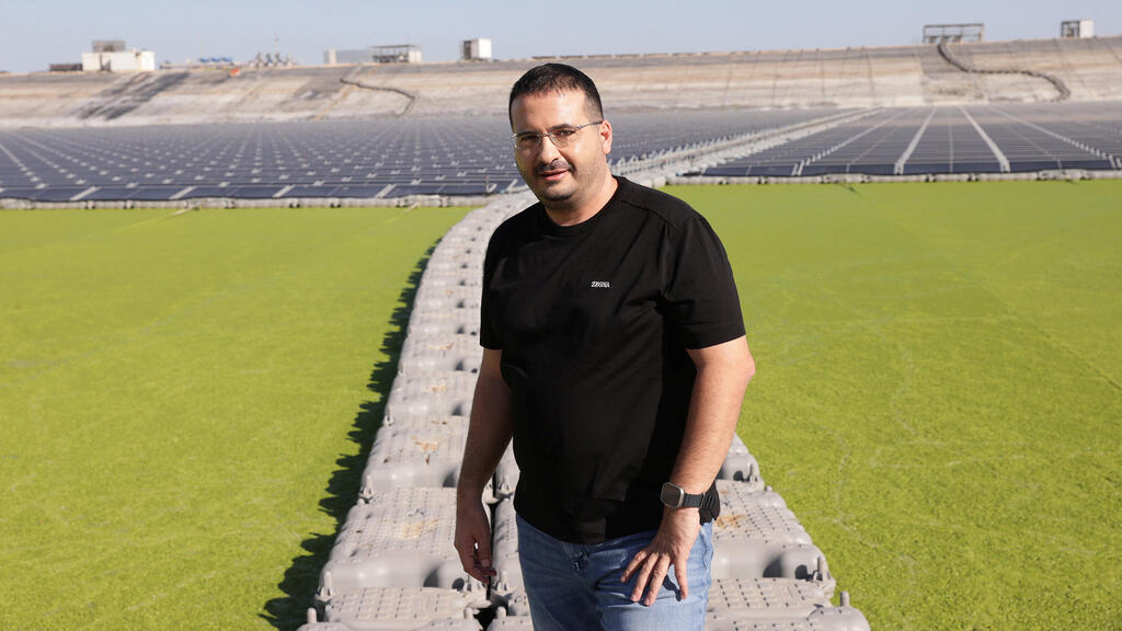 עופר ינאי, בעל השליטה בנופר אנרגיה. יכול לדחות חלק מהפירעון לדצמבר 2027 (צילום: אוראל כהן) מגזין 100 משפיעים ומשפיעות 2025 עופר ינאי בעלי הפועל ת"א כדורסל ונופר אנרגיה