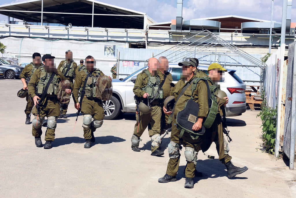 חיילי מילואים. "מתקשים להתחיל את החיים האמיתיים" ( צילום: שאול גולן) מגזין 100 משפיעים ומשפיעות 2025 חיילים חיילי מילואים צה"ל