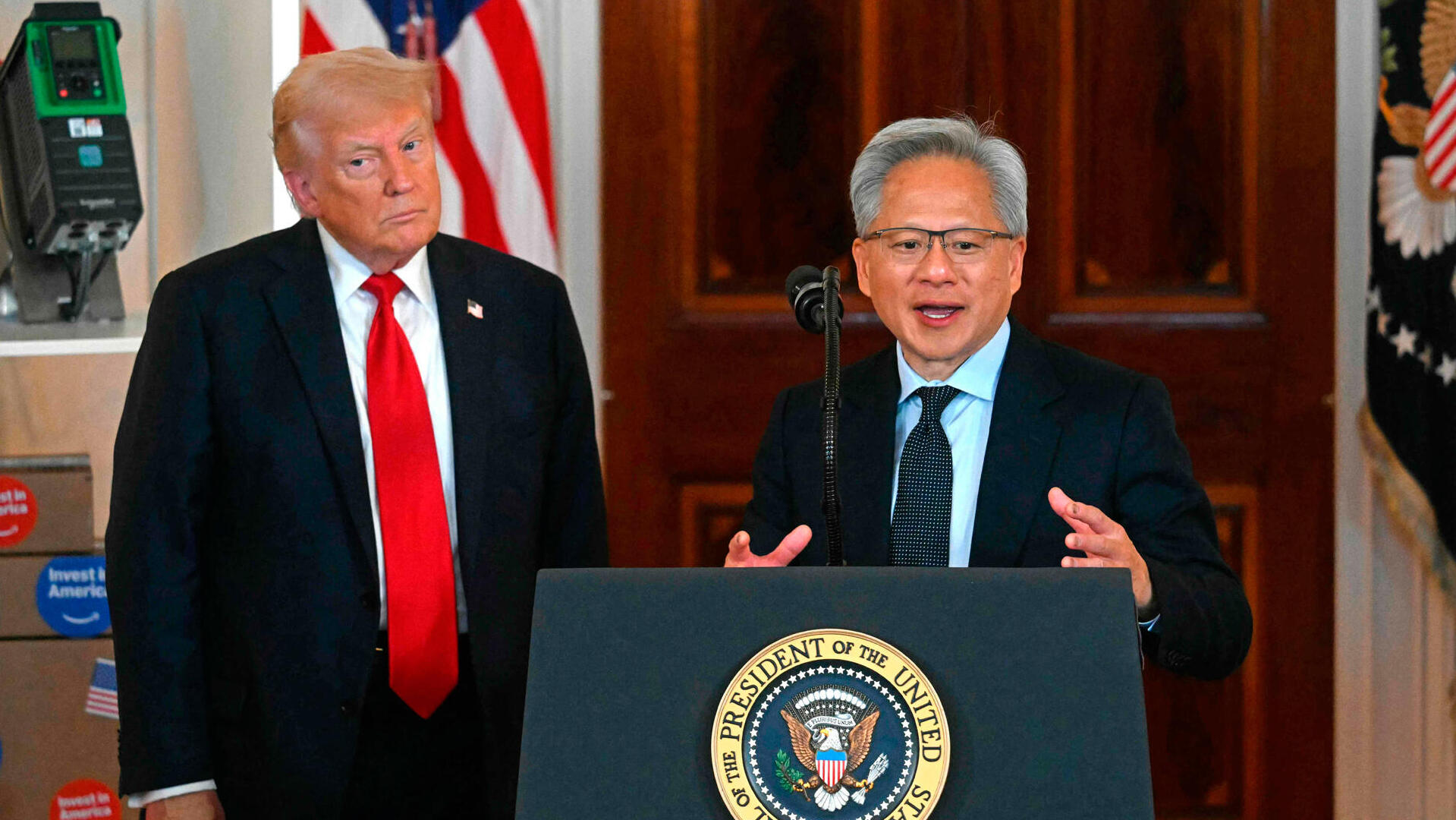 ג'נסן הואנג ו דונלד טראמפ