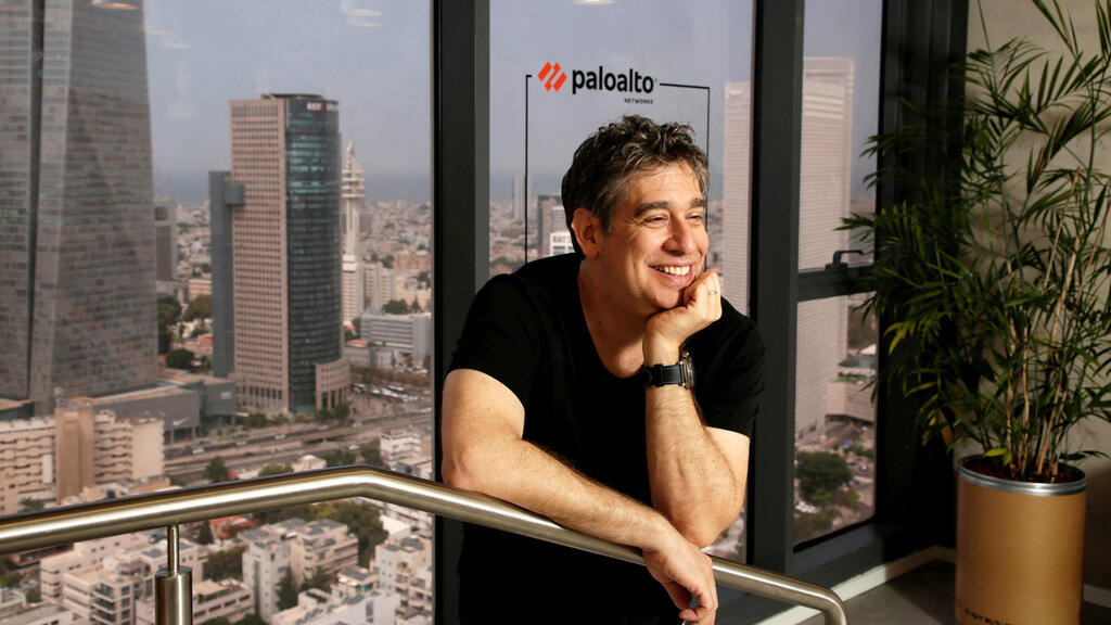 בעל השליטה בבנק "אש" ניר צוק ( צילום: ריאן פרויס) מגזין 100 משפיעים ומשפיעות 2025 ניר צוק מייסד פאלו אלטו נטוורקס