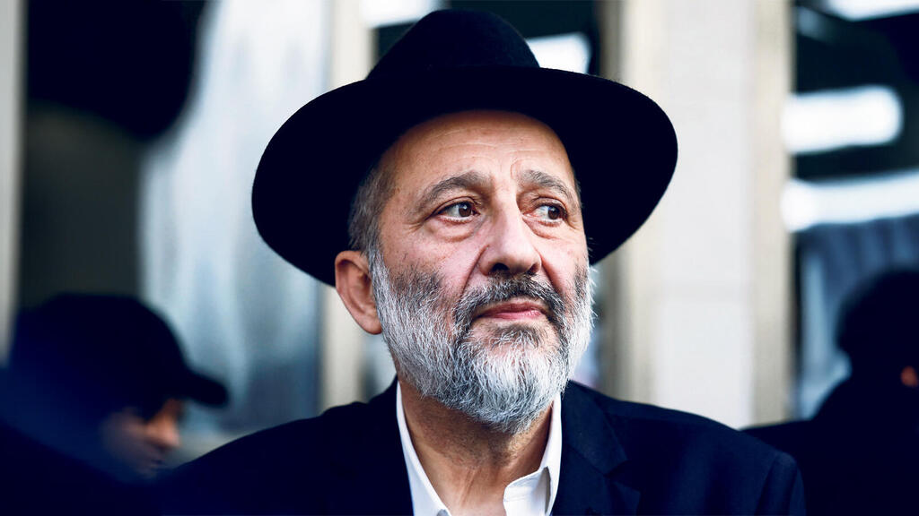 יו"ר ש"ס אריה דרעי. במשרד האוצר והמשפטים מתנגדים לקריטריונים ( צילום: REUTERS/ Nir Elias) מגזין 100 משפיעים ומשפיעות 2025 אריה דרעי ח"כ ומנהיג ש"ס