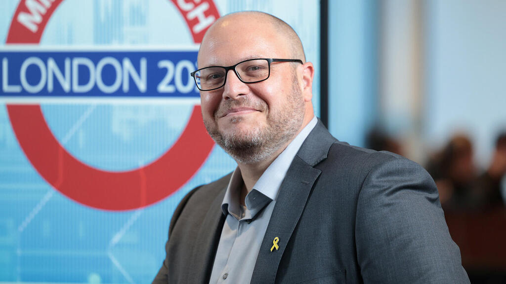 ועידת לונדון 2025- ריאיון באולפן סיטק - ד"ר מיכאל בכר ראש מחלקת שיקום בית חולים בילינסון