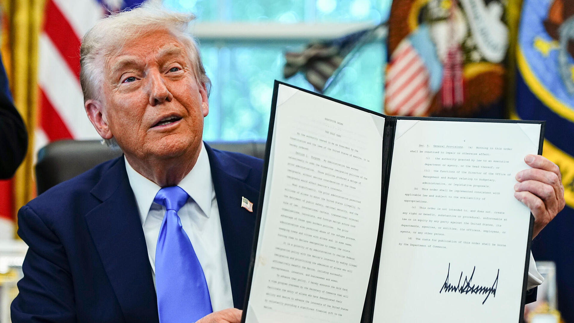 נשיא ארה"ב דונלד טראמפ חתם על צו לגביית אגרה של 100 אלף דולר לויזות הייטק H-1B ויזות ויזה 19.9.25