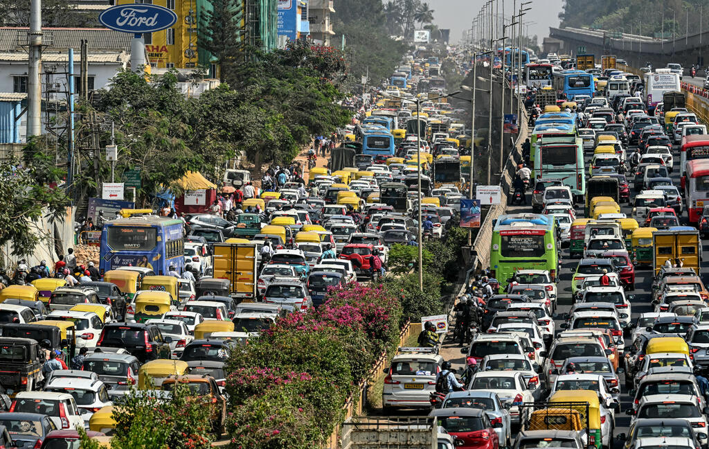פקקים בכביש הטבעת של בנגלורו, פברואר. נסיעה של 15 ק"מ יכולה להימתח לכדי ארבע שעות
