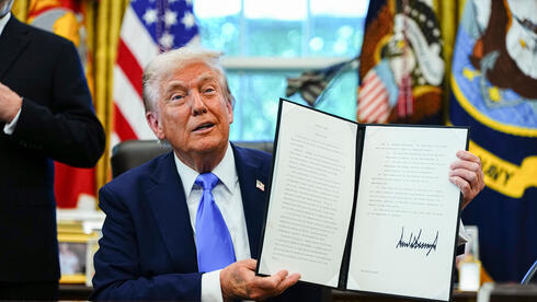 Bloomberg טראמפ לא מוותר: מנסה שוב להטיל אגרה על ויזות הייטק