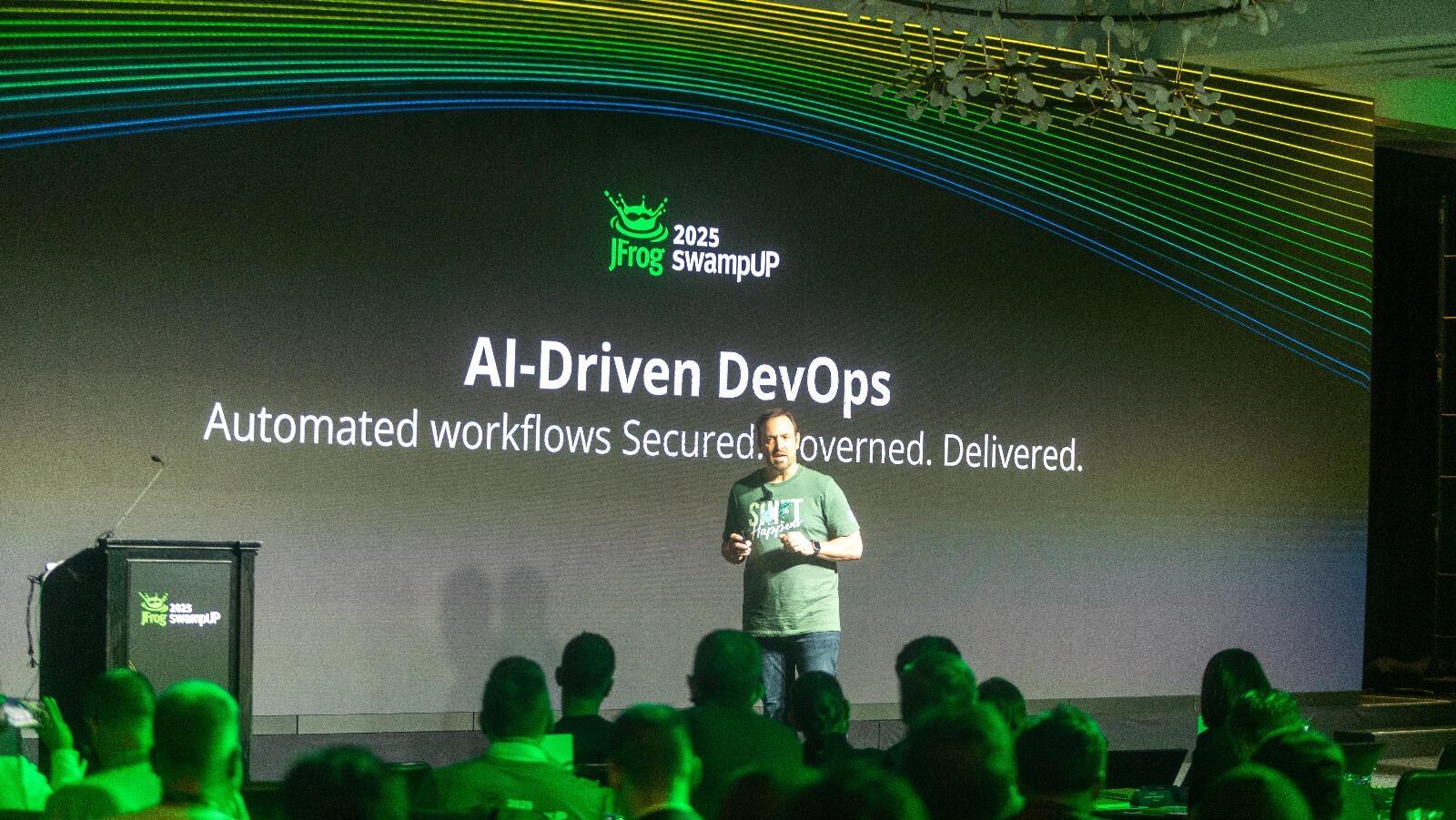 יואב לנדמן, מייסד-שותף וה- CTO בכנס SwampUP 2025