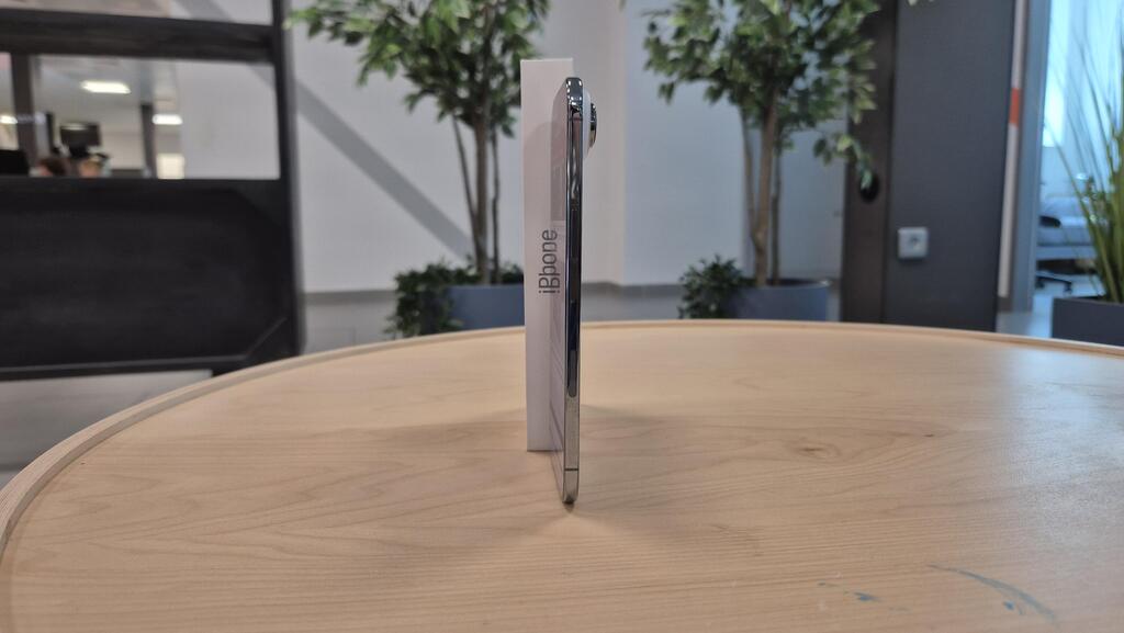 אייפון Air פרופיל