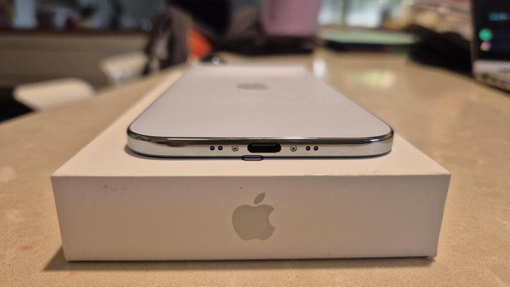 אייפון Air שקע טעינה