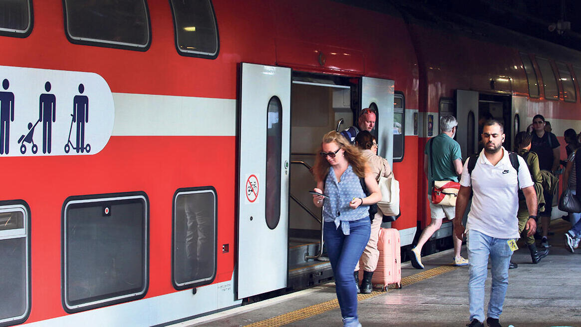 נוסעים ב רכבת ישראל