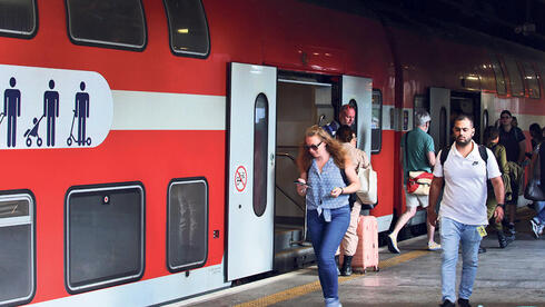 צילום: ריאן פרויס הרכבת מאיימת לתבוע אפליקציית תחב"צ: "גרמה לעומסים ותקלות"