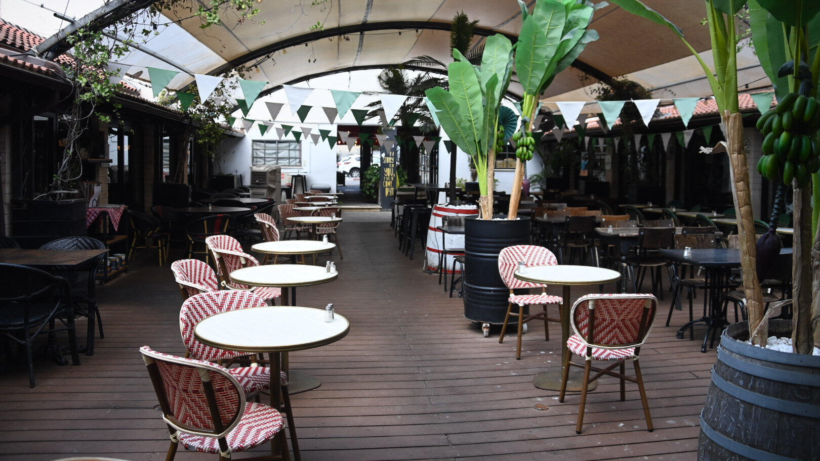 מסעדה ריקה ב כפר סבא 4.9.25