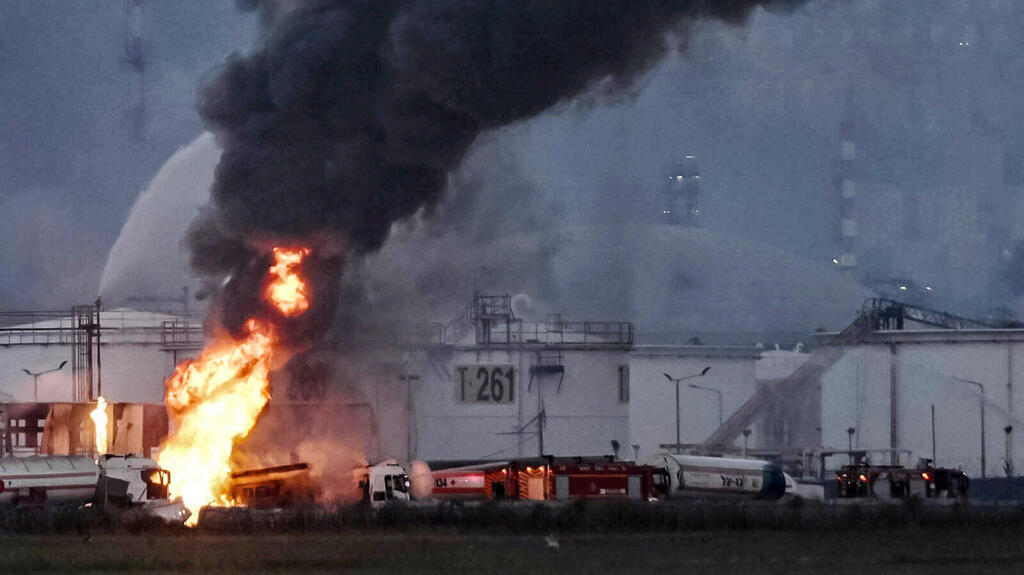 ה פגיעה ב מתחם בזן ב חיפה מפעל בזן דלק ב חיפה נפגע פגיעה ישירה מ טיל מ איראן ב תקיפה מתקפה איראנית הרס נזק נזקים הרוגים מבצע עם כלביא