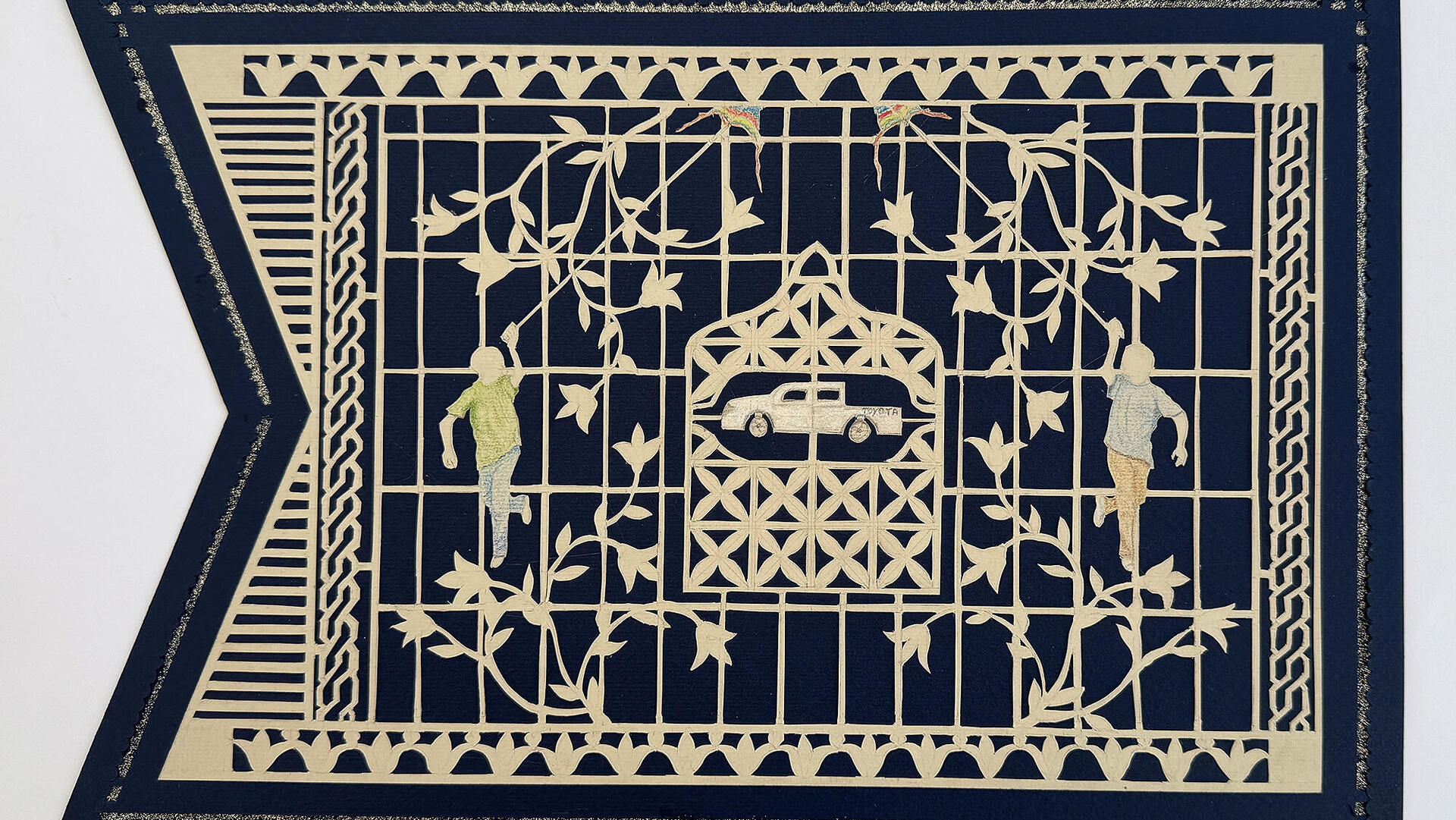 דגלי שמחת תורה של האמנית תמר לוי אלפסי בתערוכה בגלריה העירונית נתניה פנאי