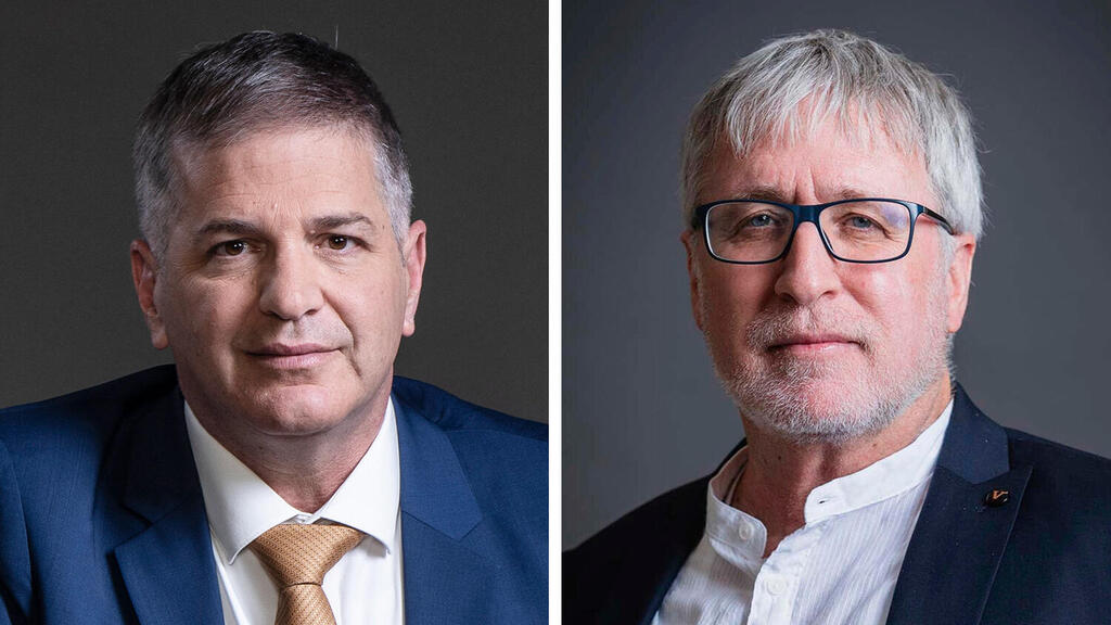 פרופ' דודי שוורץ (מימין) ושר החינוך יואב קיש (צילומים: באדיבות המועצה להשכלה גבוהה, איליה מלניקוב) פרופ' דודי שוורץ ושר החינוך יואב קיש